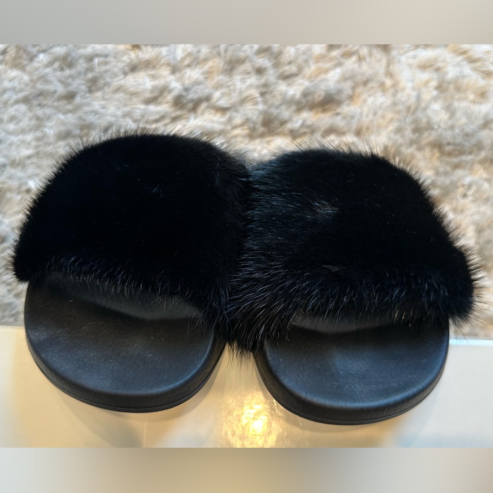 Givenchy Fur Slide Sandals; Black; Size 37 - Picture 5 of 12